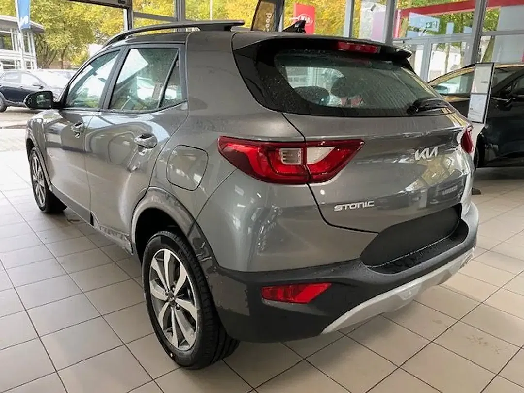 Kia Stonic - Thumbnail 3