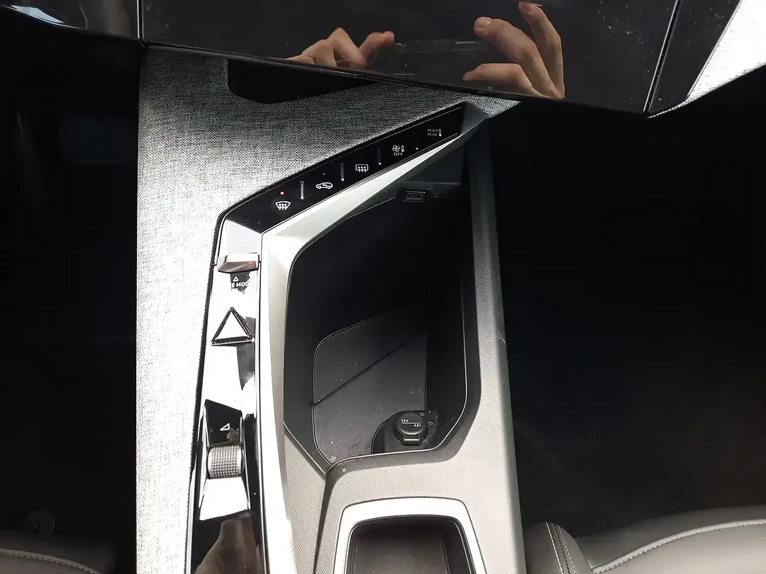 Peugeot 5008 - Thumbnail 19