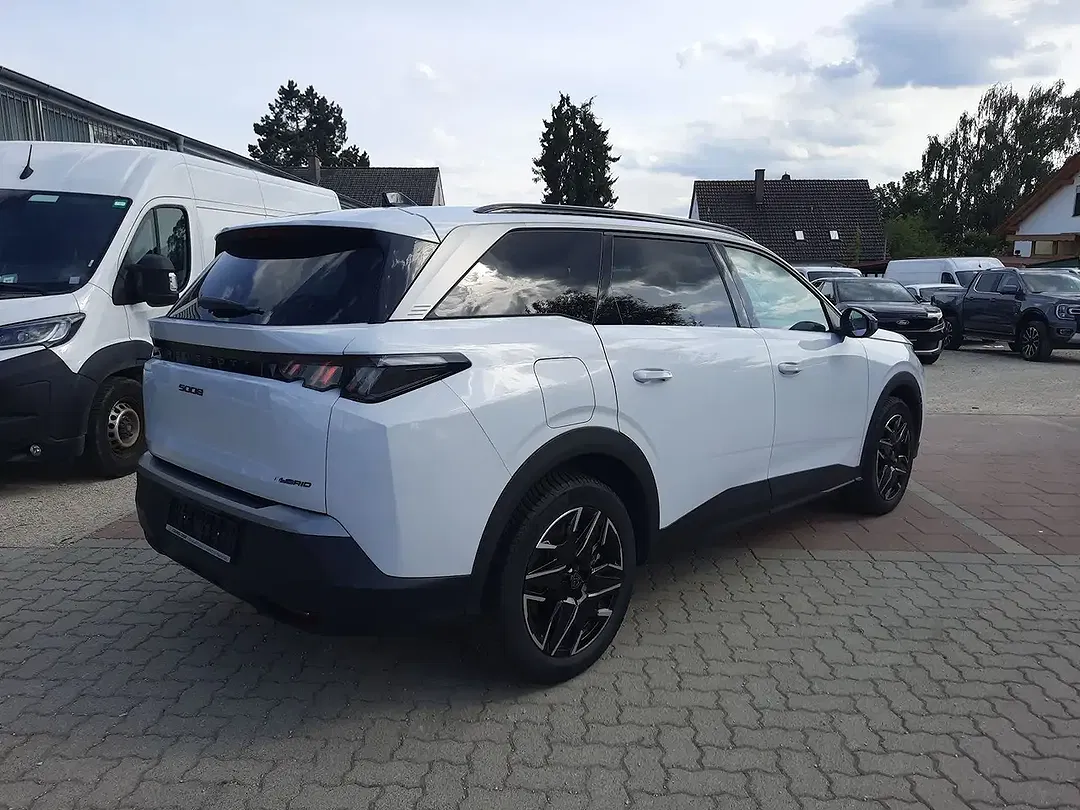 Peugeot 5008 - Thumbnail 4