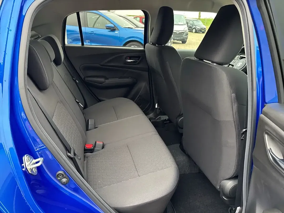 Suzuki Swift - Thumbnail 10