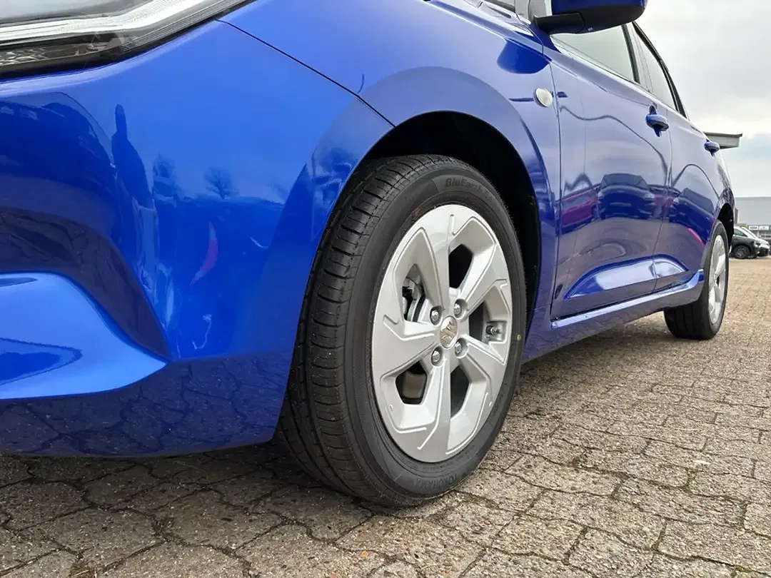 Suzuki Swift - Thumbnail 7