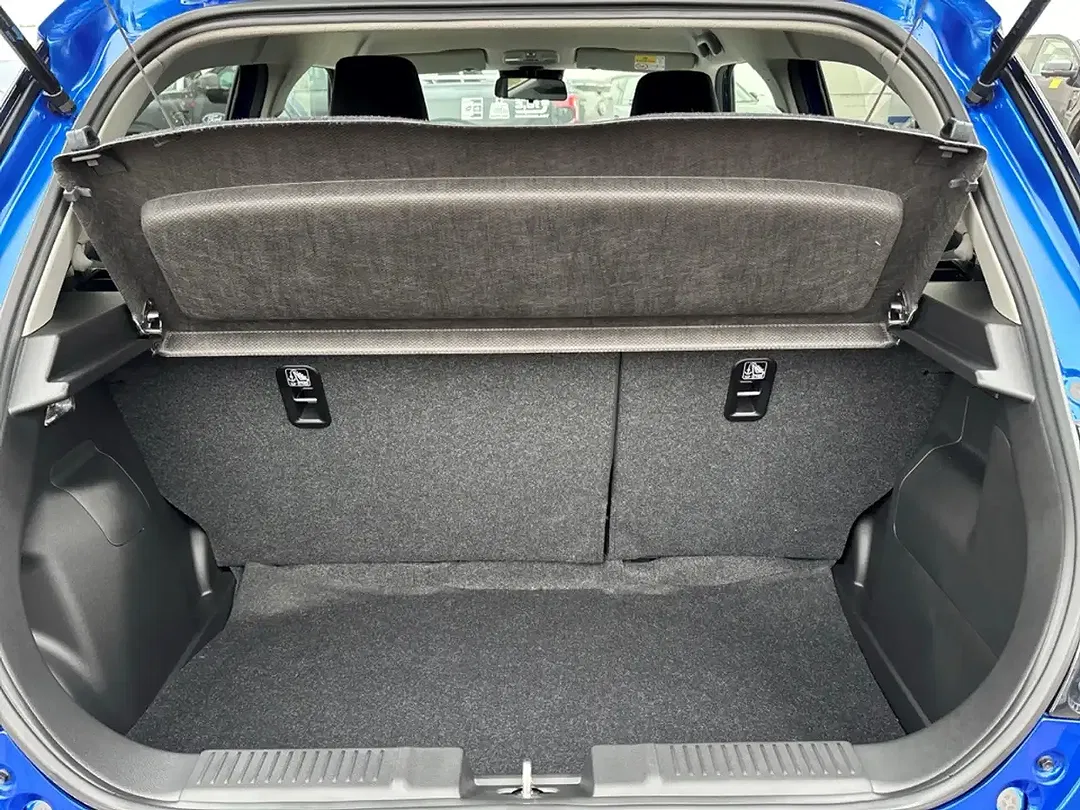Suzuki Swift - Thumbnail 8