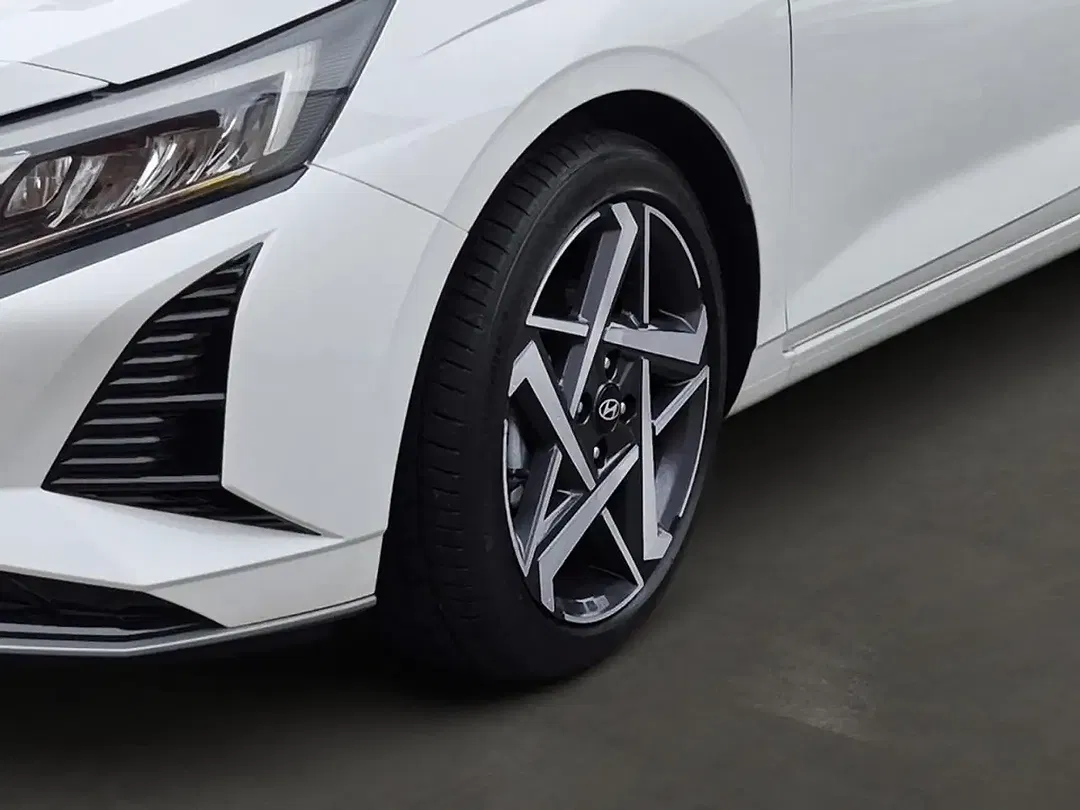 Hyundai i20 - Thumbnail 10