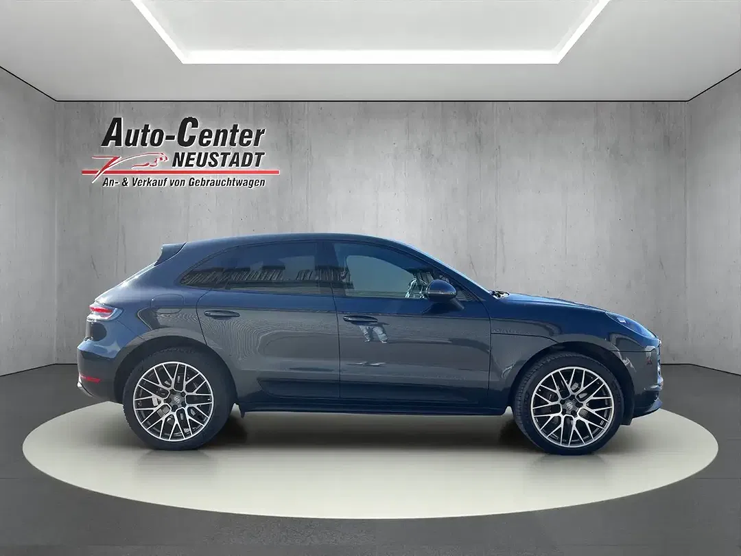 Porsche Macan - Thumbnail 3
