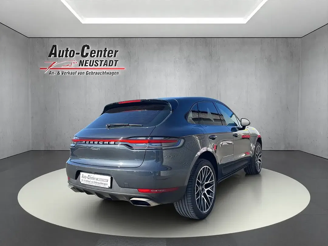 Porsche Macan - Thumbnail 4