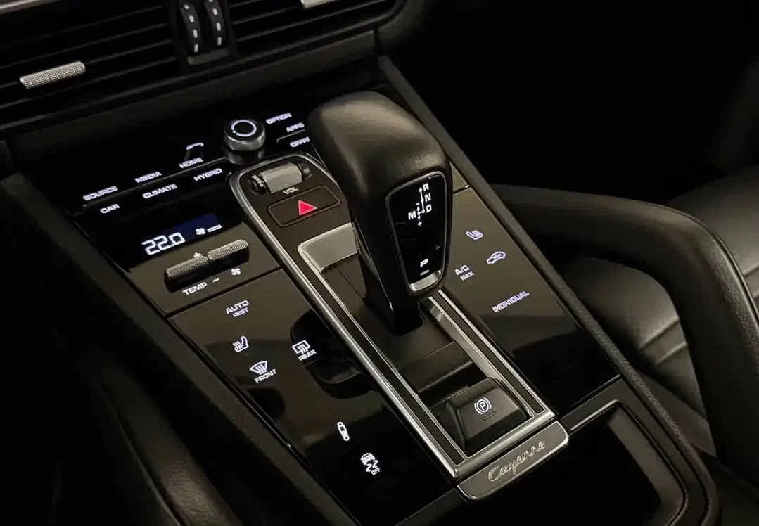 Porsche Cayenne - Thumbnail 13