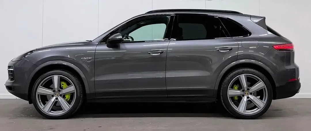 Porsche Cayenne - Thumbnail 4