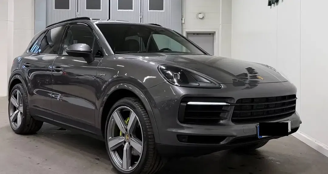 Porsche Cayenne - Thumbnail 6