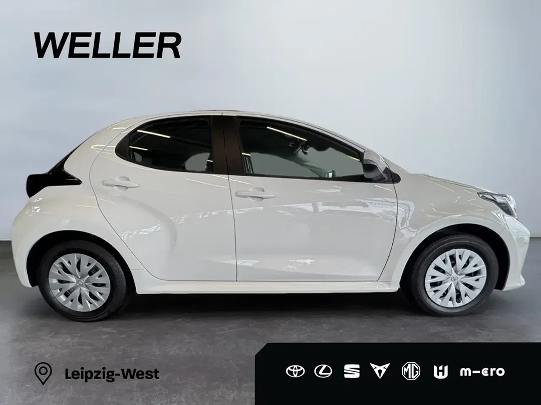 Toyota Yaris - Thumbnail 7