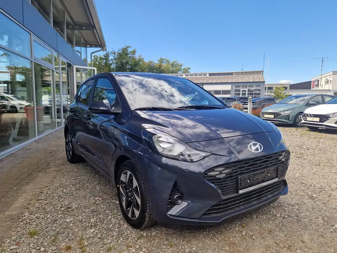 Hyundai i10 - Thumbnail 3