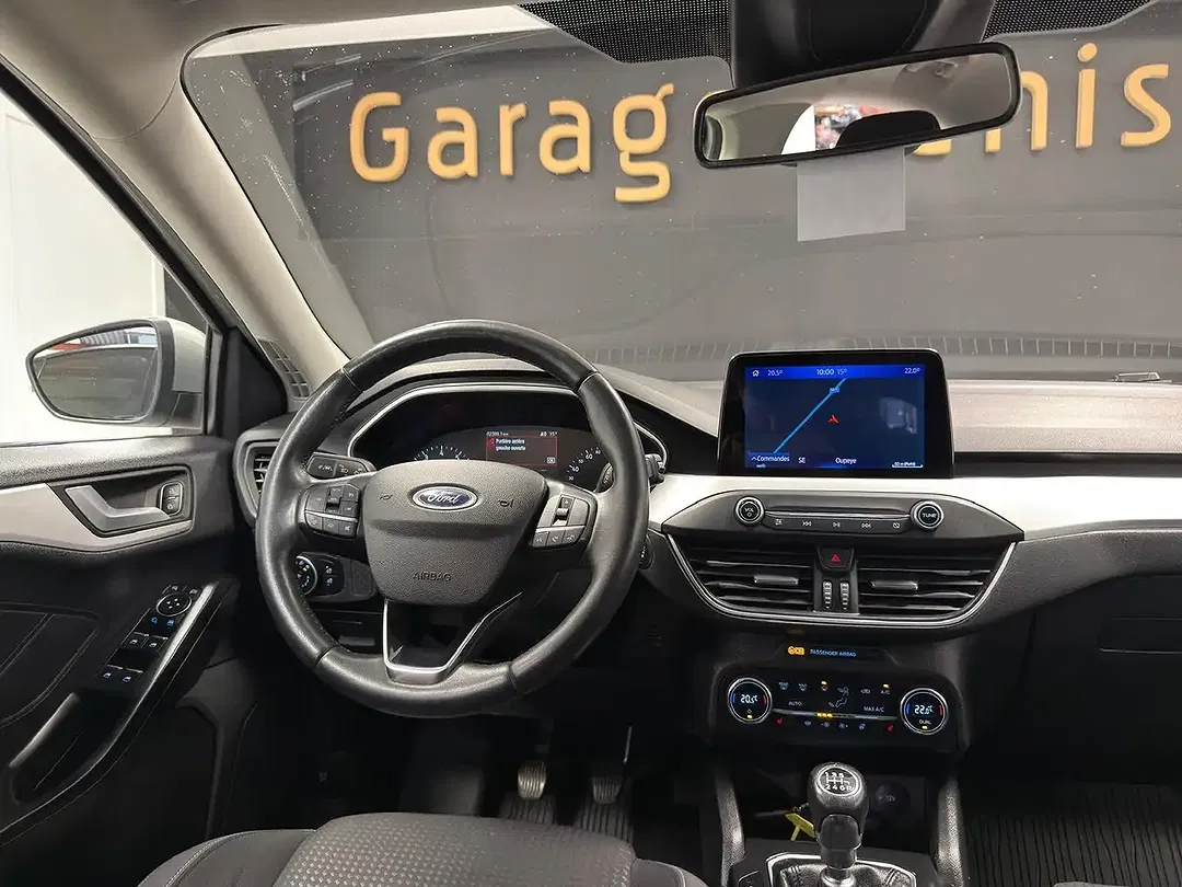 Ford Focus - Thumbnail 10