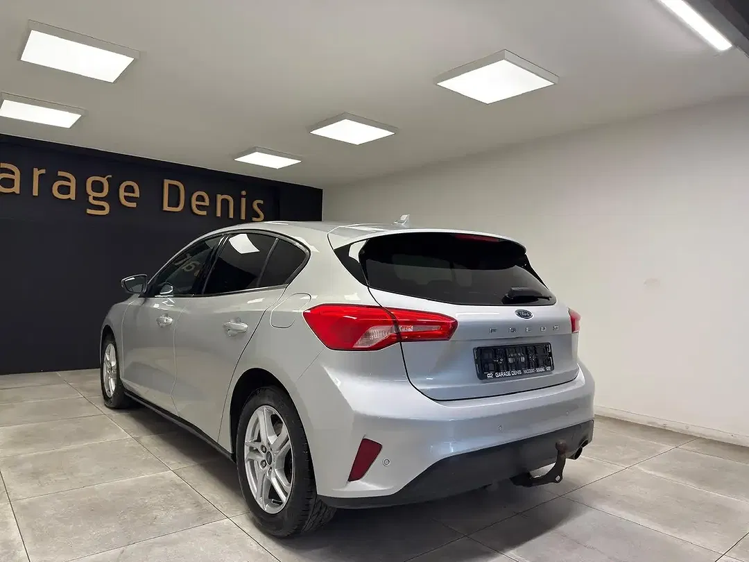 Ford Focus - Thumbnail 6