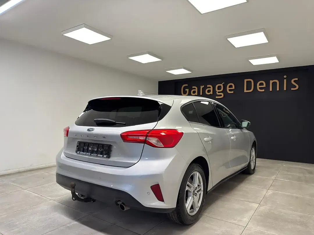 Ford Focus - Thumbnail 8