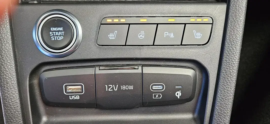 Kia Stonic - Thumbnail 11