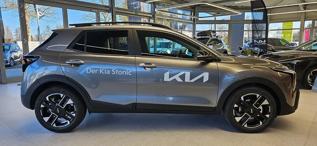 Kia Stonic - Thumbnail 3