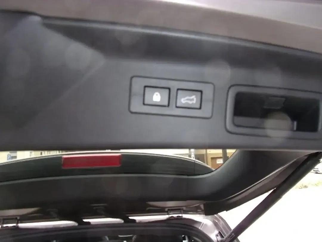 Subaru Forester - Thumbnail 11