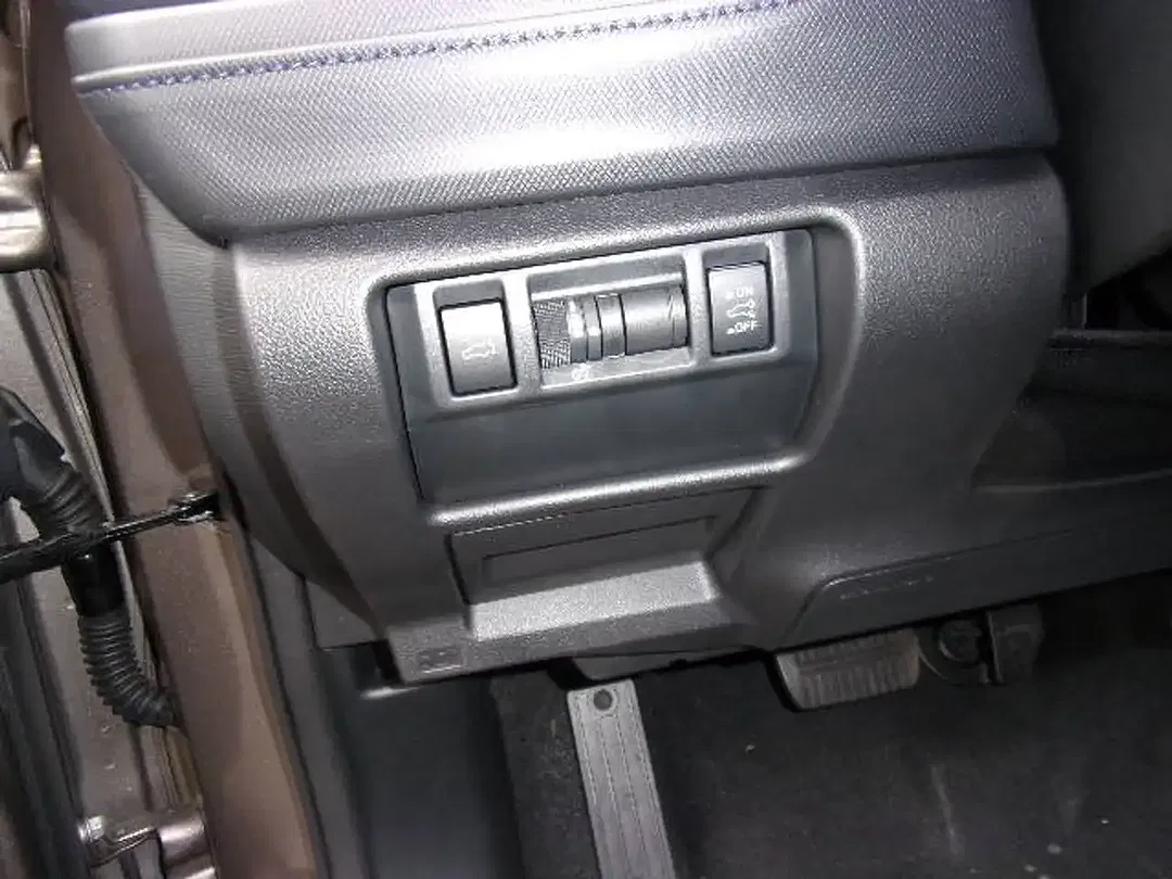 Subaru Forester - Thumbnail 7