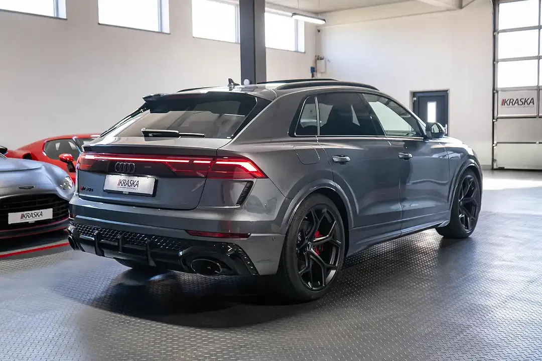 Audi RS Q8 - Thumbnail 11