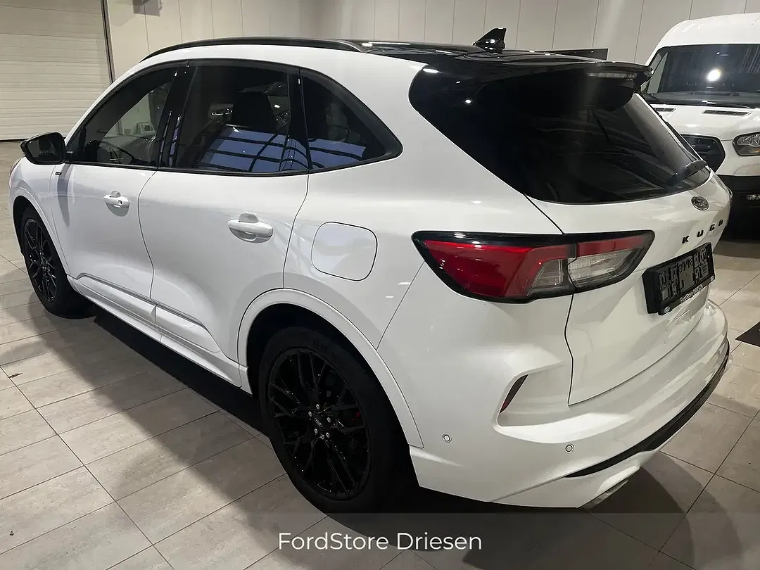 Ford Kuga - Thumbnail 3