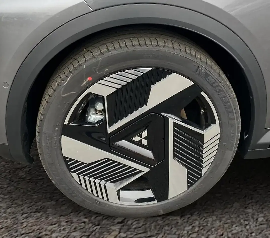 Mitsubishi Eclipse Cross - Thumbnail 15