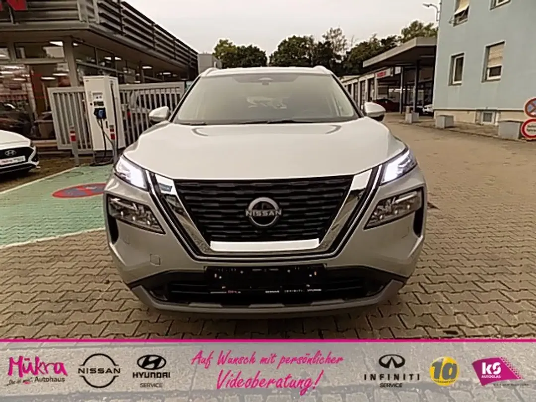 Nissan X-Trail - Thumbnail 2