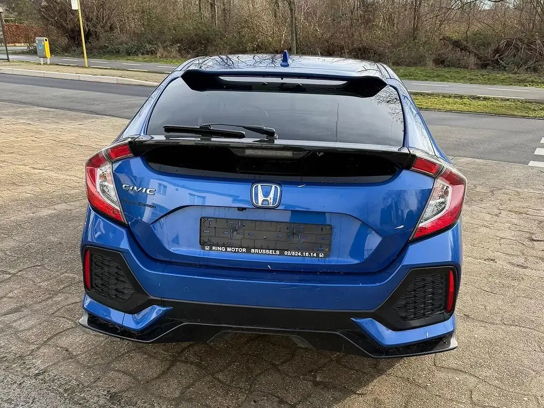 Honda Civic - Thumbnail 11