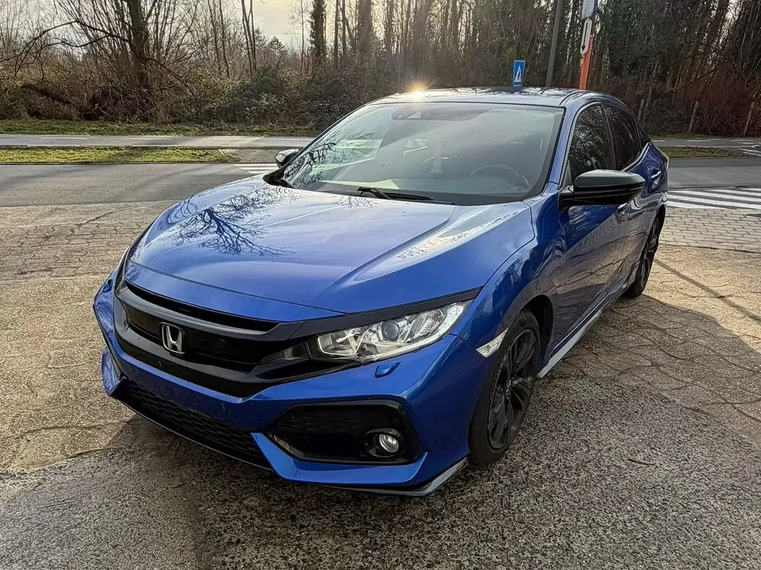 Honda Civic - Thumbnail 2