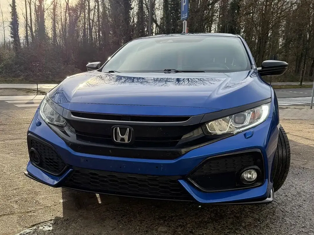 Honda Civic - Thumbnail 4