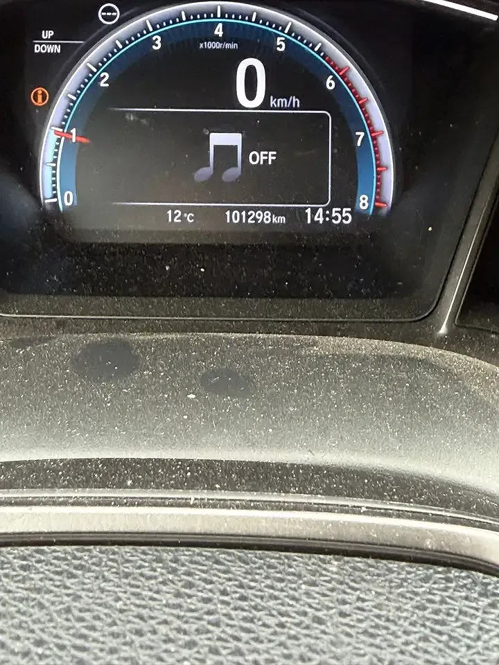 Honda Civic - Thumbnail 6