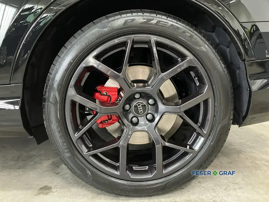 Audi Q7 - Thumbnail 10