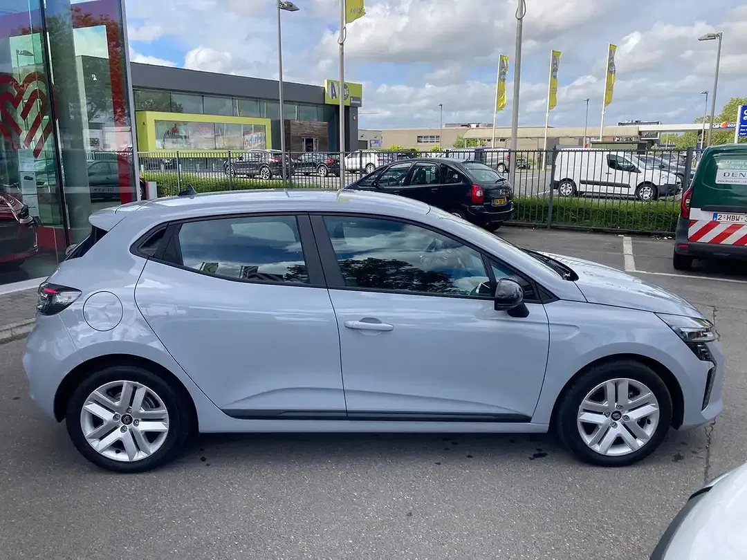 Renault Clio - Thumbnail 8