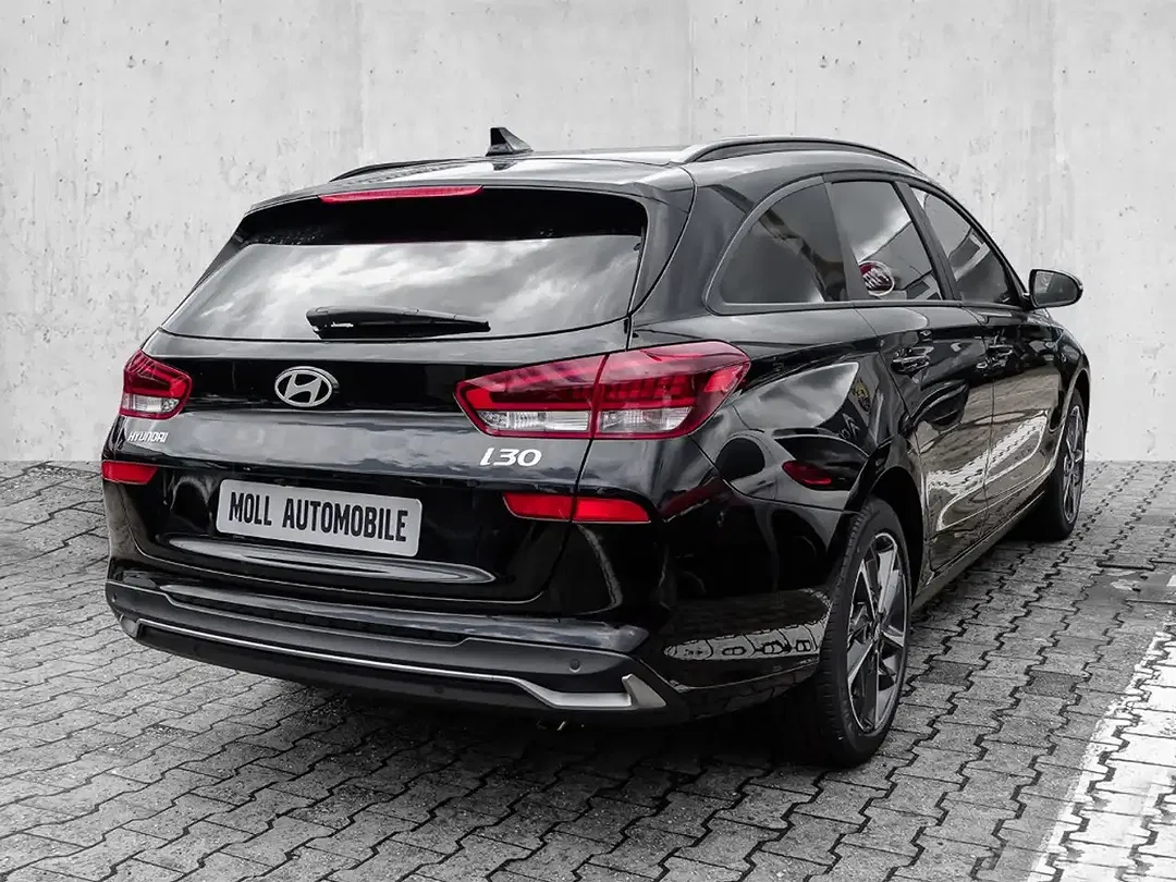 Hyundai i30 - Thumbnail 2