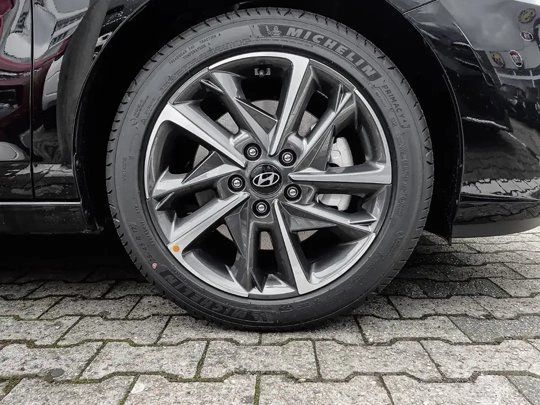 Hyundai i30 - Thumbnail 3