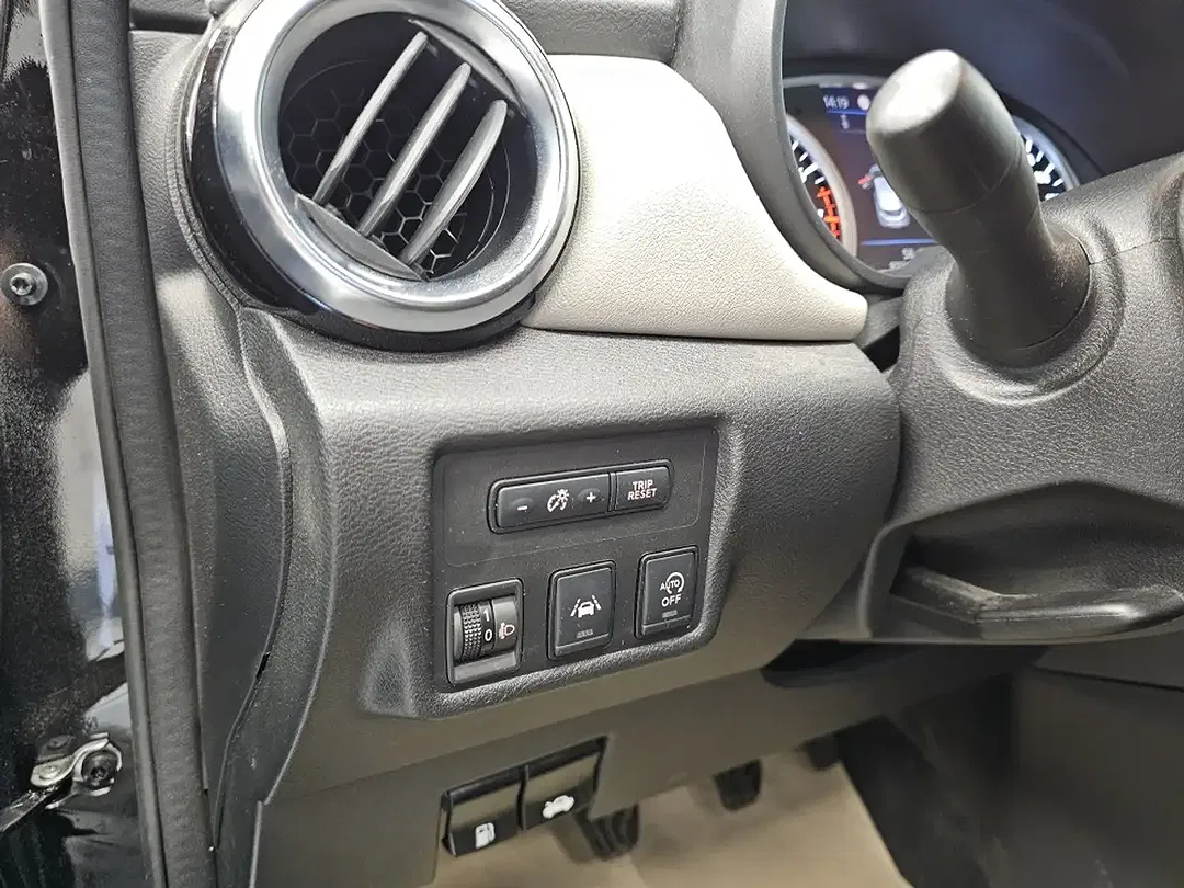 Nissan Micra - Thumbnail 20