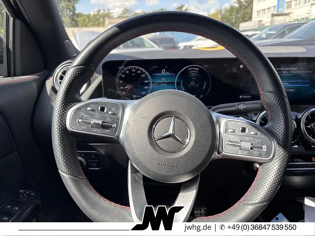 Mercedes-Benz EQA 250 - Thumbnail 15
