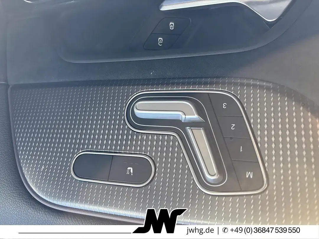 Mercedes-Benz EQA 250 - Thumbnail 8