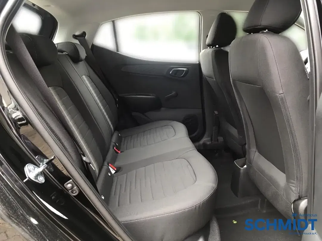 Hyundai i10 - Thumbnail 13