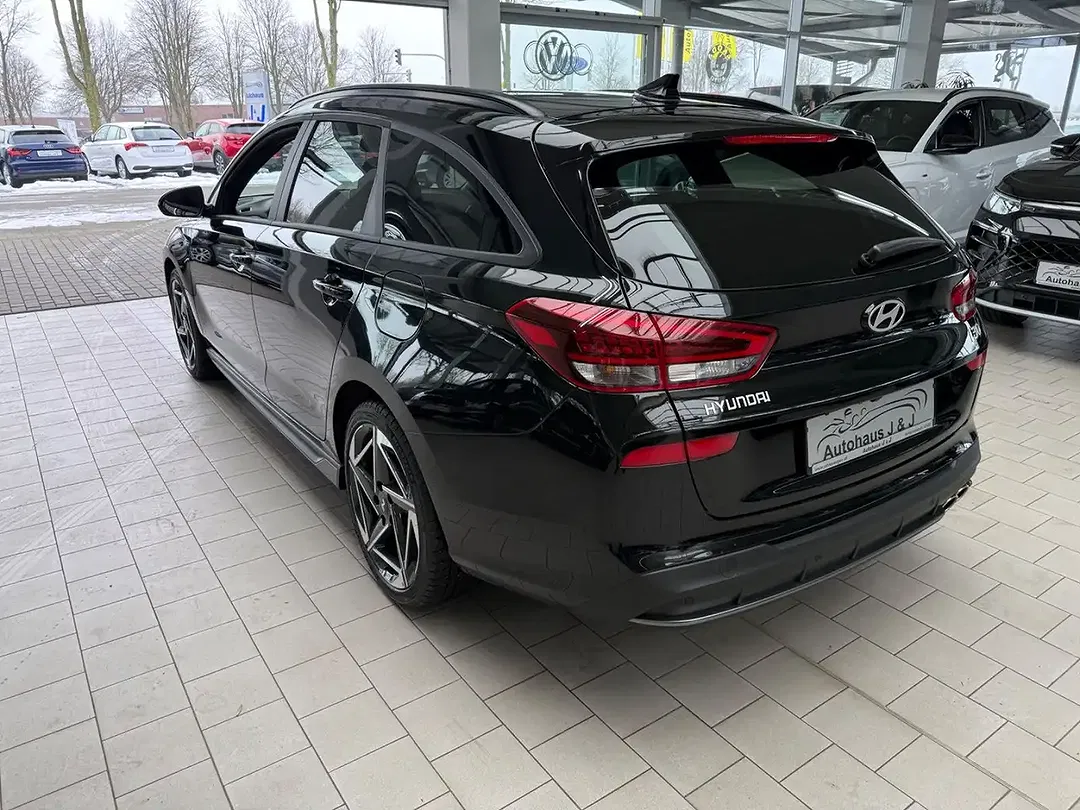 Hyundai i30 - Thumbnail 2
