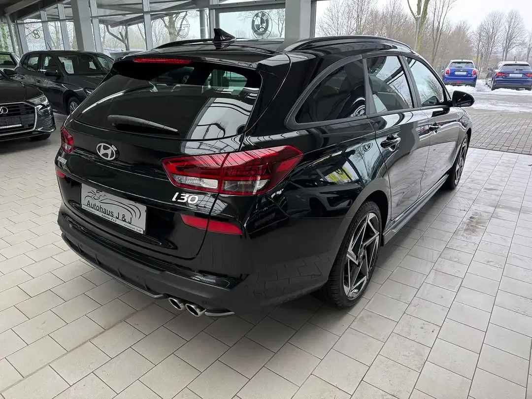 Hyundai i30 - Thumbnail 3