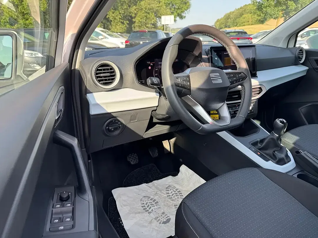 SEAT Arona - Thumbnail 12
