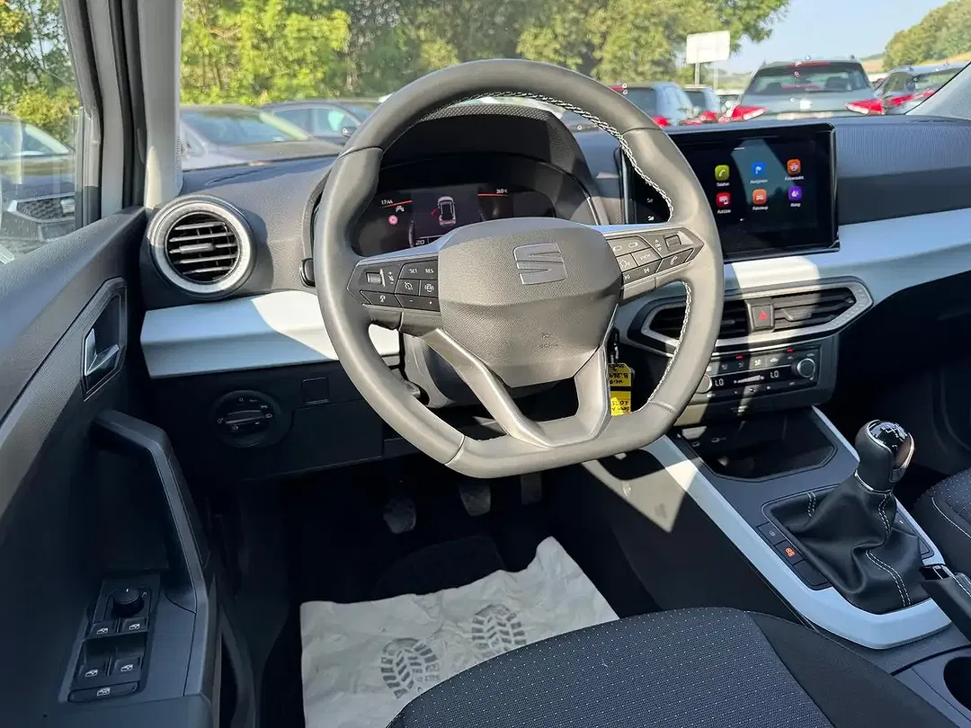 SEAT Arona - Thumbnail 13