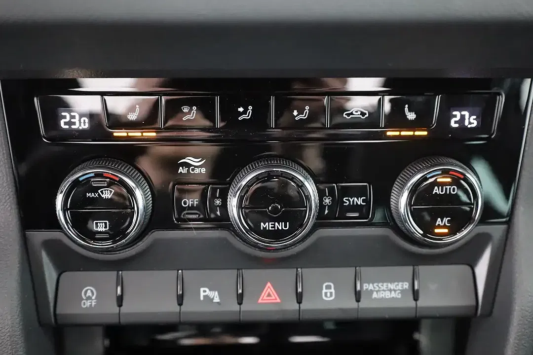 Skoda Karoq - Thumbnail 11