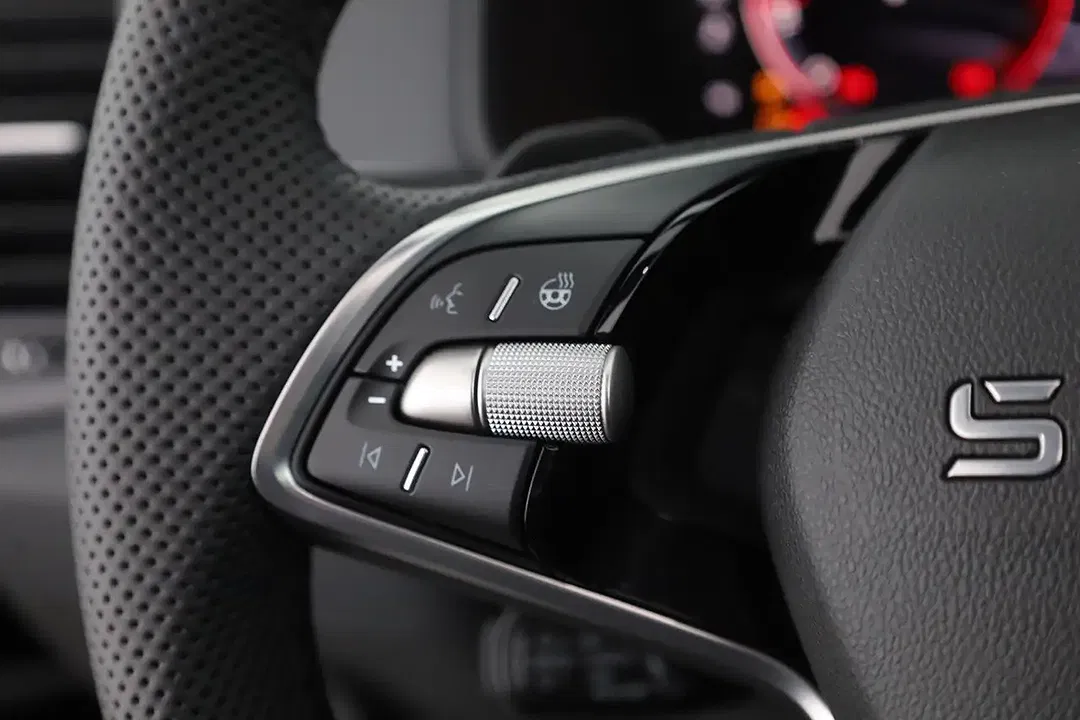Skoda Karoq - Thumbnail 14