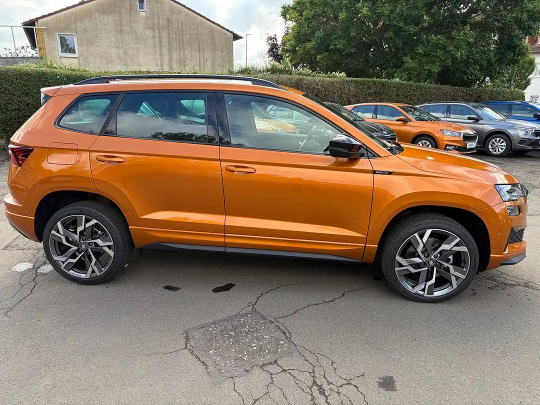 Skoda Karoq - Thumbnail 8