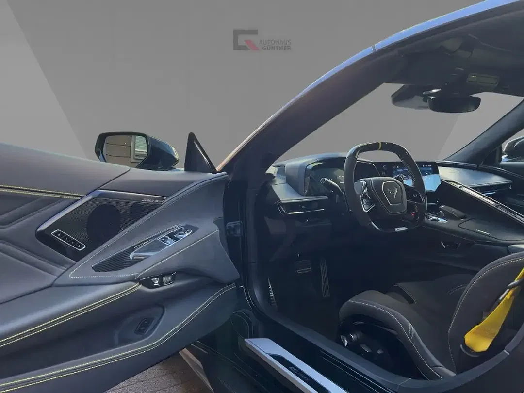 Corvette C8 - Thumbnail 10