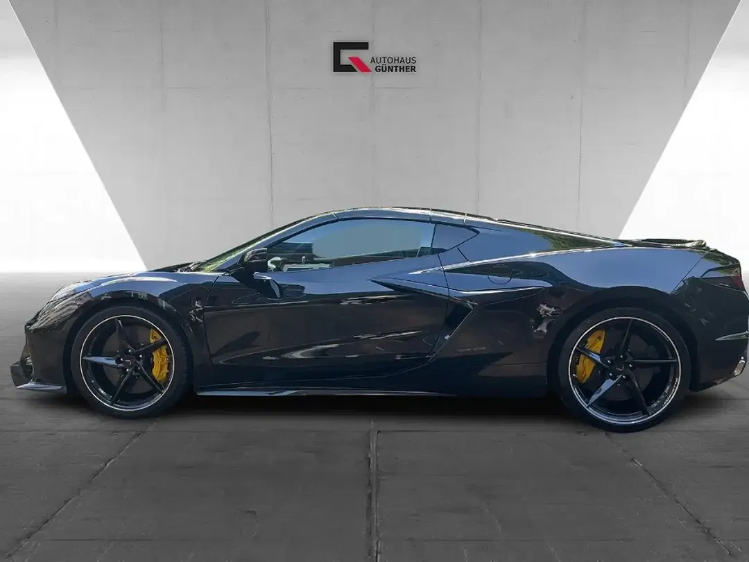 Corvette C8 - Thumbnail 1