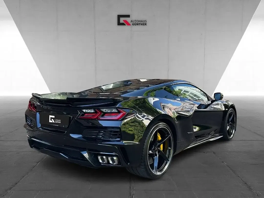 Corvette C8 - Thumbnail 3