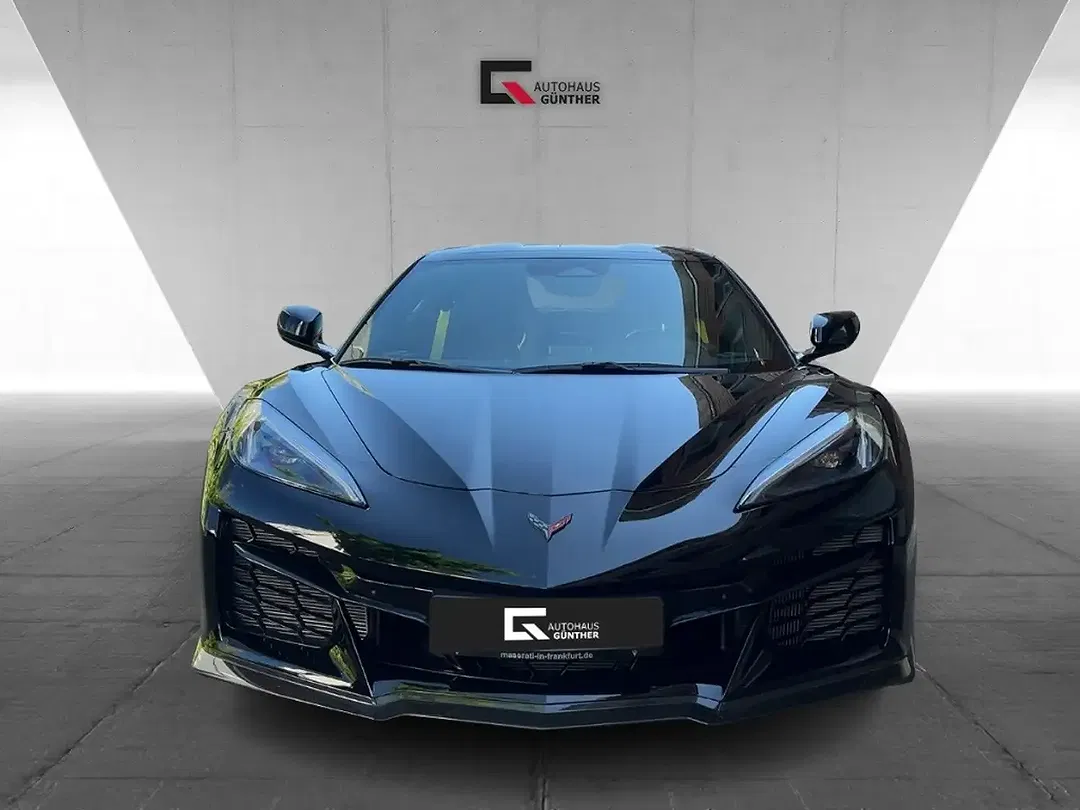 Corvette C8 - Thumbnail 5