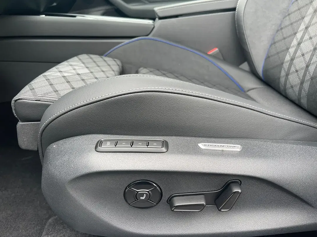 Volkswagen Passat Variant - Thumbnail 13