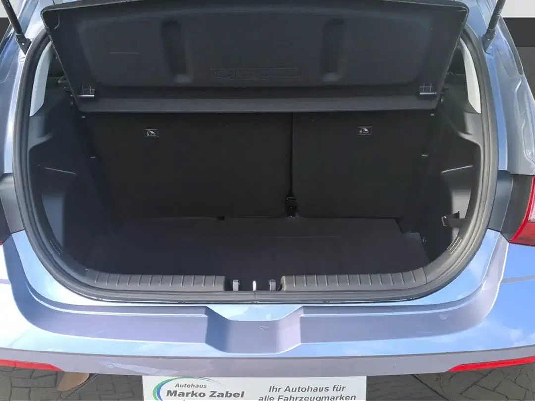 Hyundai i20 - Thumbnail 11